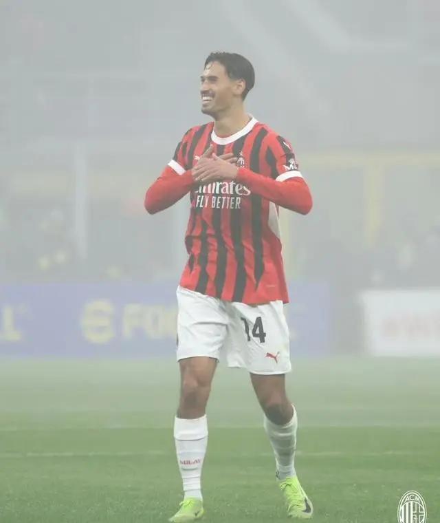 九游娱乐首页-包含AC米兰豪取胜利,射手梅开二度助球队登顶的词条