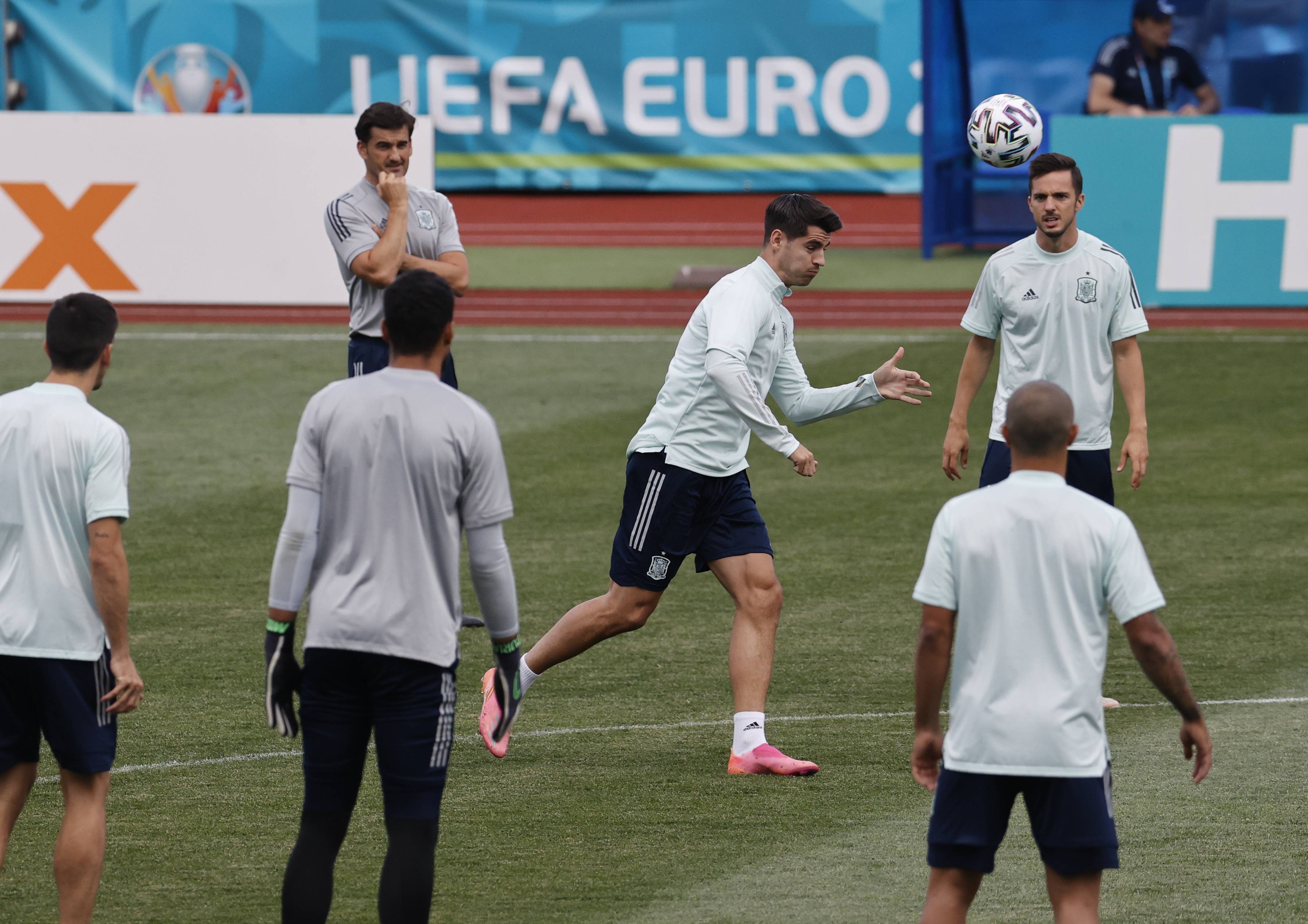 欧预赛即将开打,足球明星们备战认真的简单介绍 欧预赛即将开打,足球明星们备战认真的简单介绍