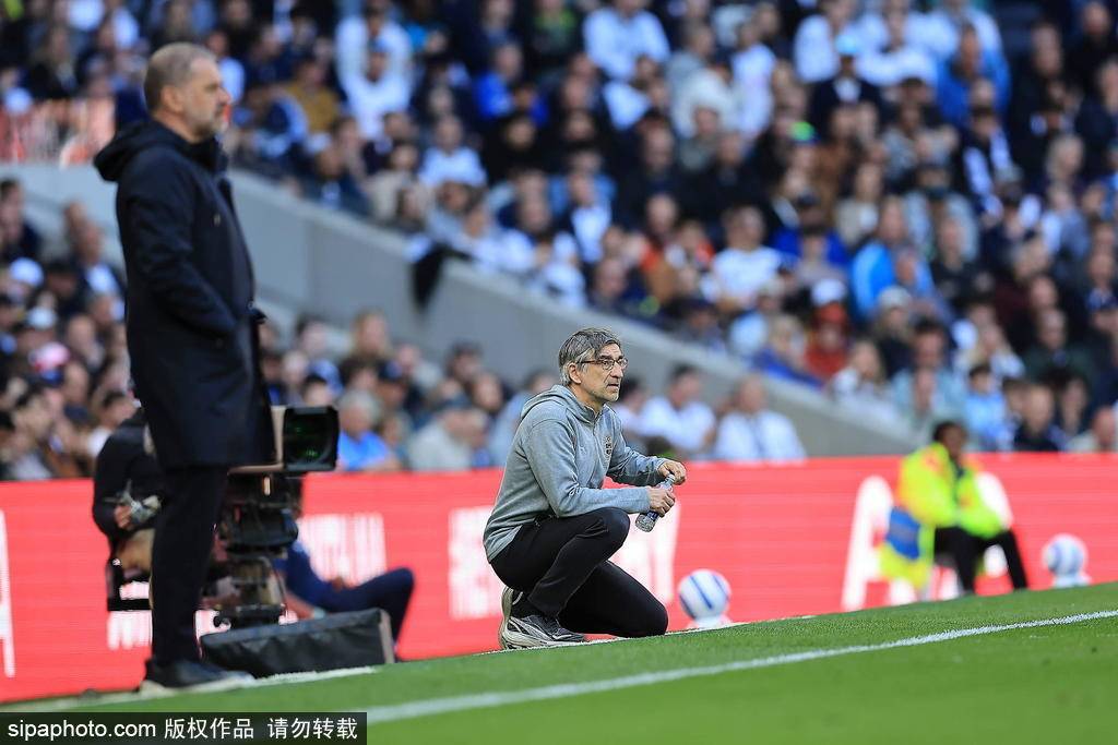 九游娱乐网页-球队士气低落情绪低迷,主帅急需鼓舞的简单介绍