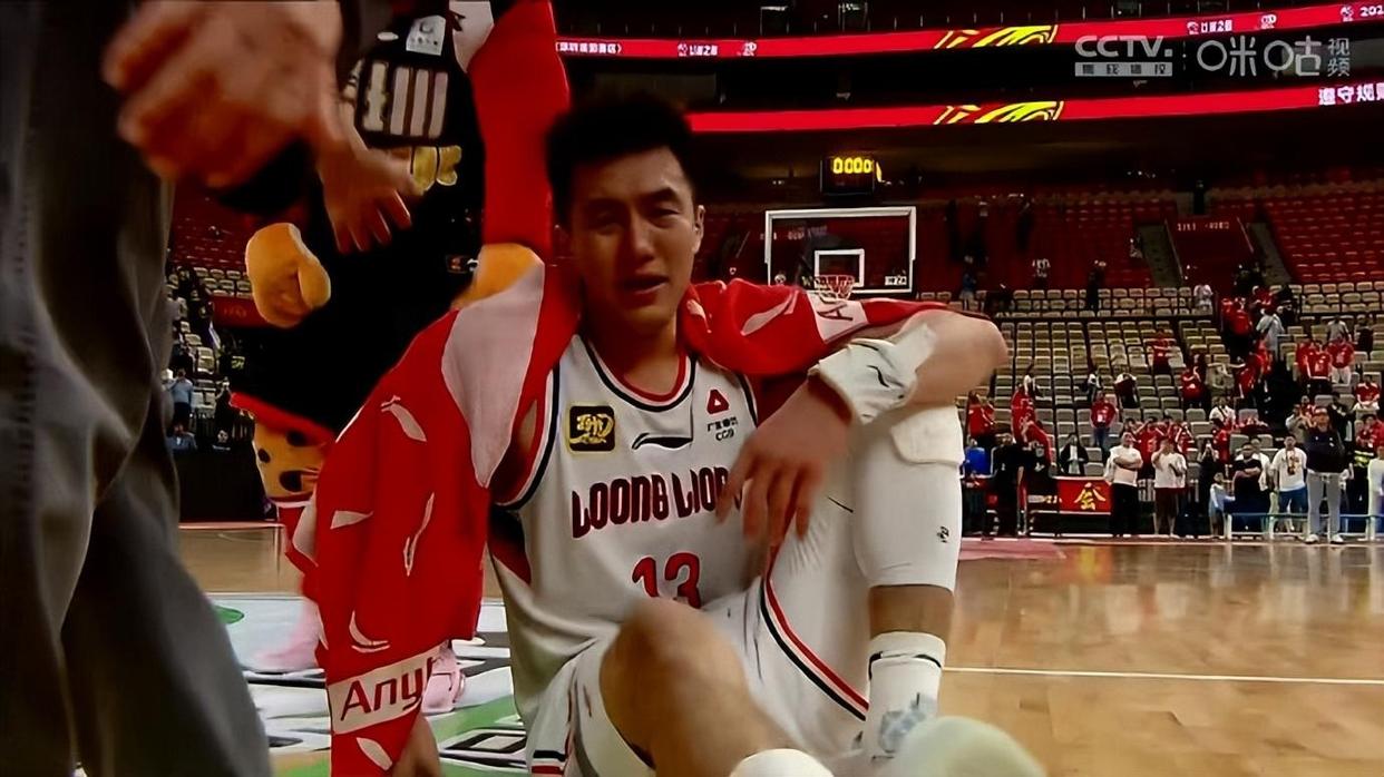 九游体育官方入口-深圳男篮大比分战胜对手,士气高涨