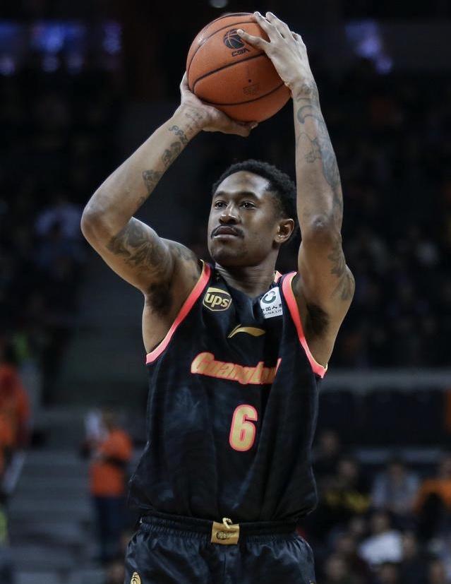 包含马尚表现抢眼,上海男篮再度胜出的词条 包含马尚表现抢眼,上海男篮再度胜出的词条