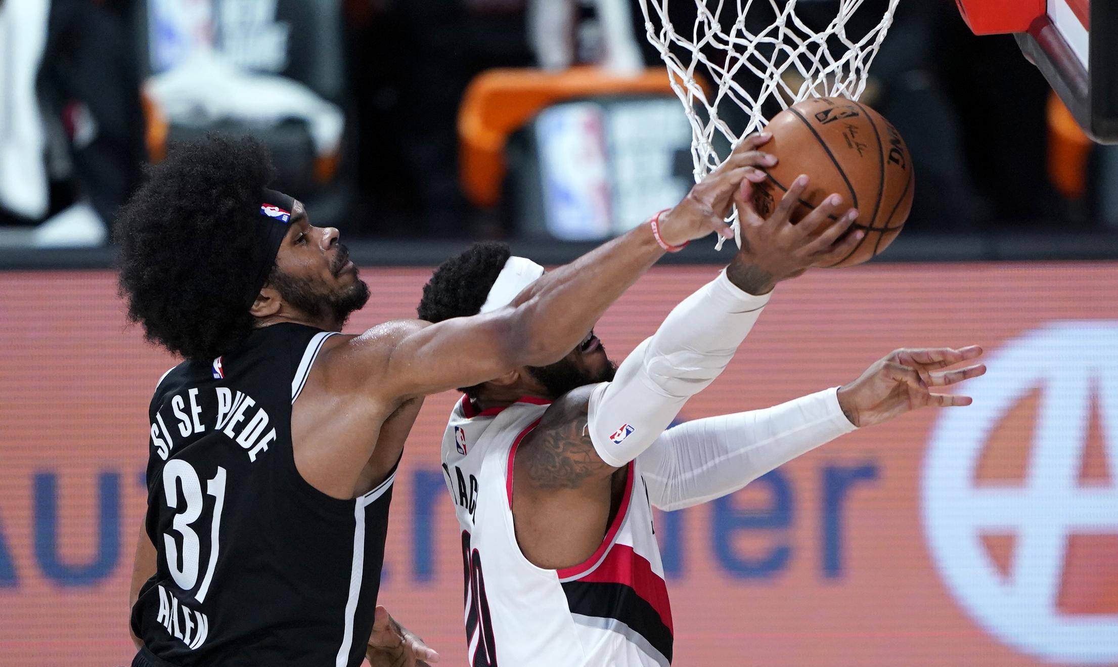 自信骑士再度击败对手,险胜晋级决赛 自信骑士再度击败对手,险胜晋级决赛