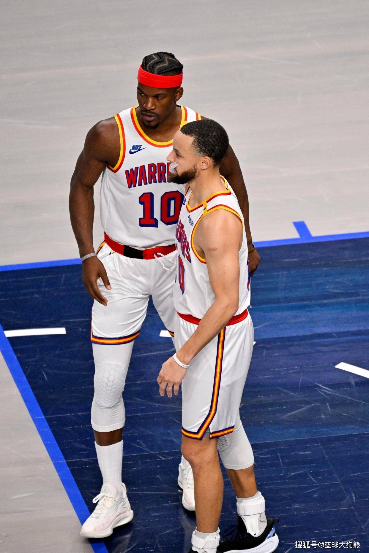 关于勇士双星大爆发,团队配合出色!的信息 关于勇士双星大爆发,团队配合出色!的信息