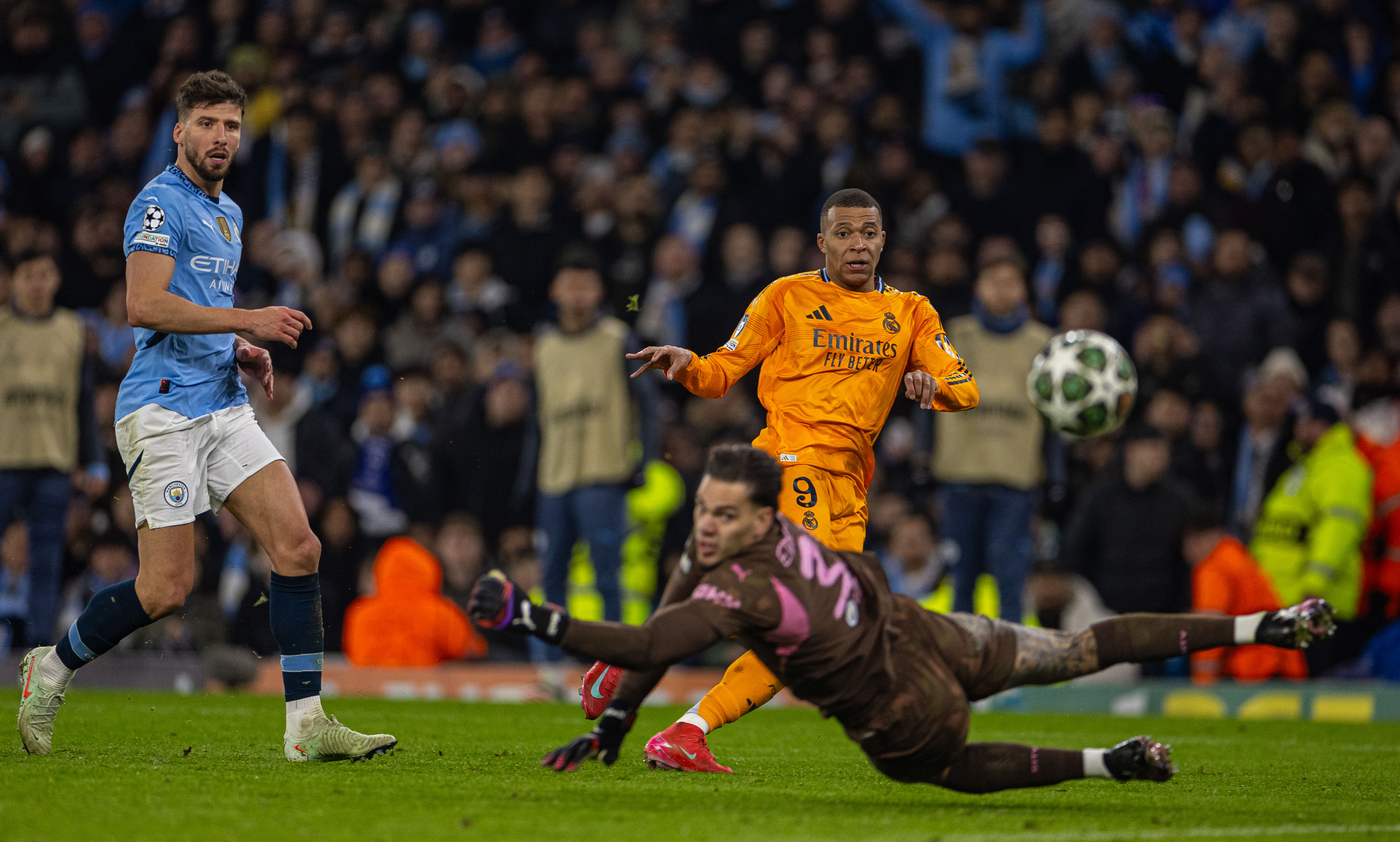 九游娱乐网站-欧冠半决赛:巴黎逆转马德里竞技,双方展开激烈巅峰对决!的简单介绍