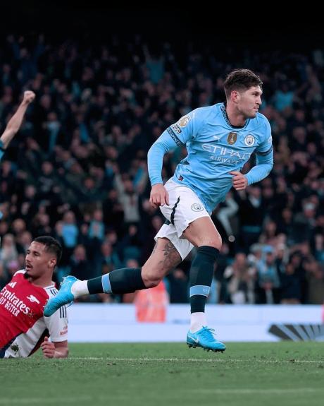 曼城遭逢败绩,欧冠梦想背水一战的简单介绍 曼城遭逢败绩,欧冠梦想背水一战的简单介绍