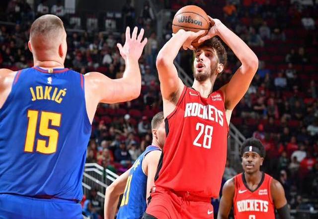 包含比尔包主场告捷，坚定取得胜利！的词条