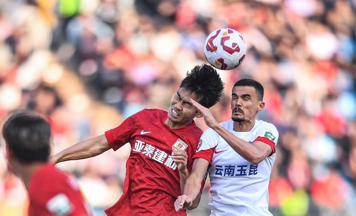 关于萨布达尔主场战平，攀升积分榜的信息