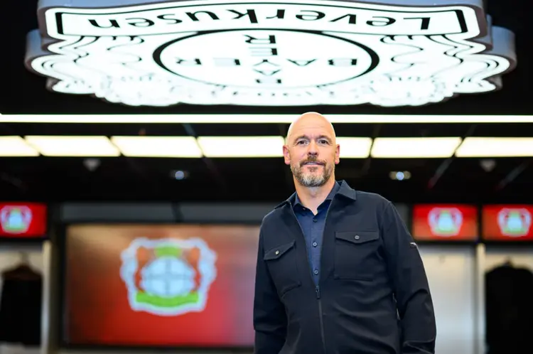 阿贾克斯中场表现出色,备受关注 阿贾克斯中场表现出色,备受关注