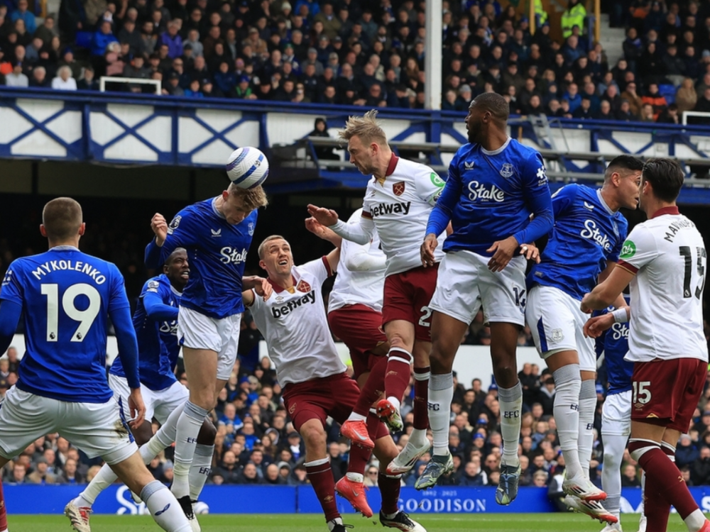 伯恩茅斯被曼城绝杀战胜，降级阴影再度笼罩