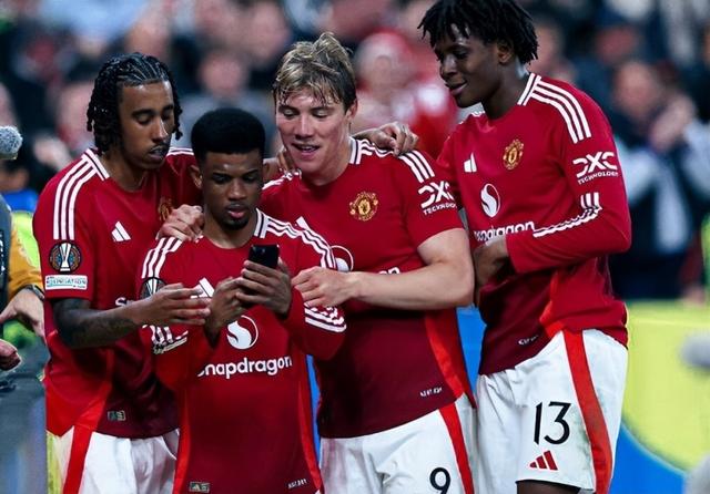 曼联横扫西班牙球队,继续走向胜利之路的简单介绍 曼联横扫西班牙球队,继续走向胜利之路的简单介绍