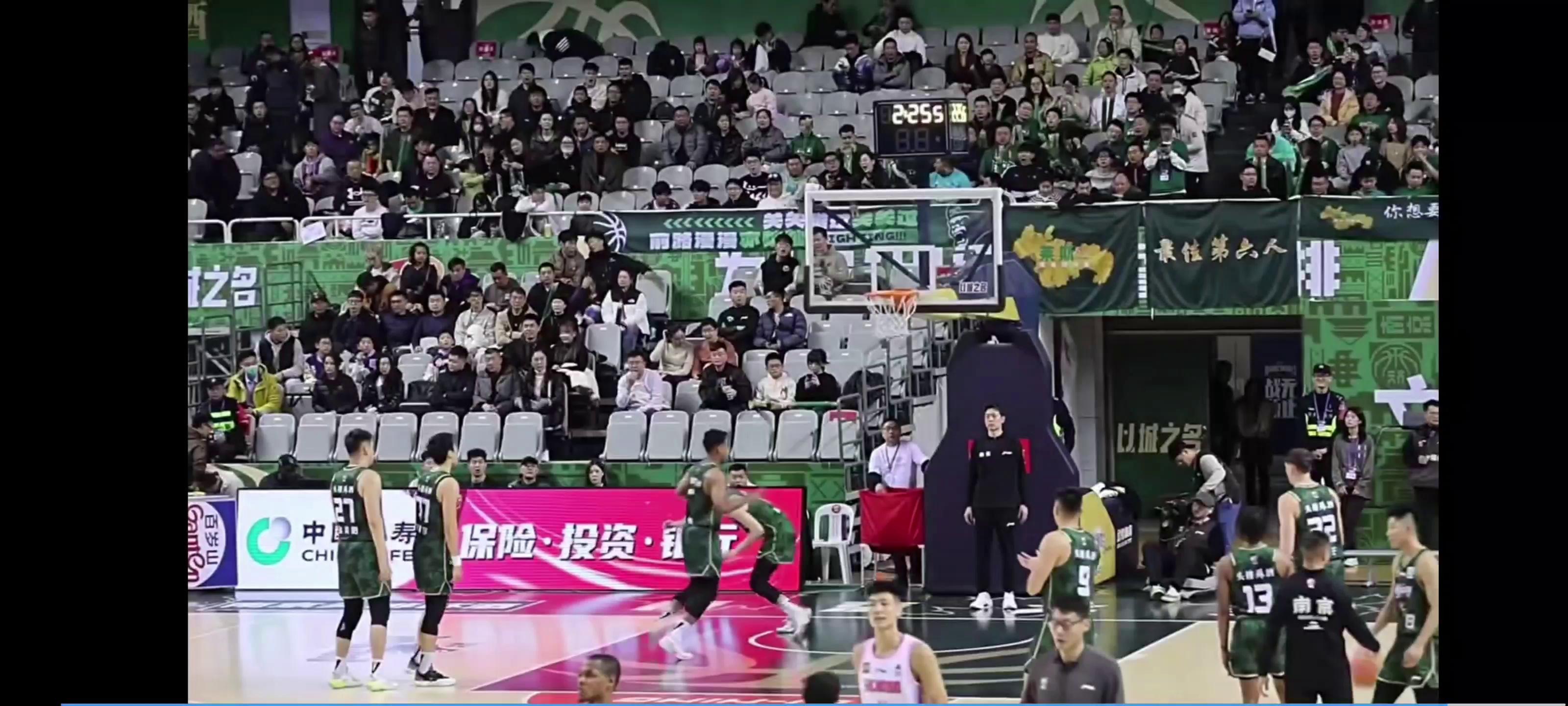 九游娱乐app下载-小牛队新援表现抢眼,期待带领球队冲击季后赛的简单介绍