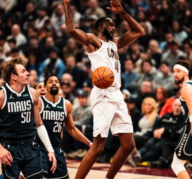 克莱蒙主场惨败,球队抱憾而归 克莱蒙主场惨败,球队抱憾而归