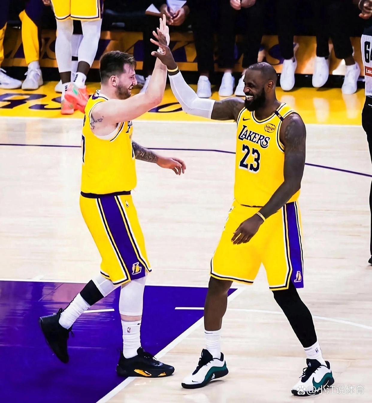 维戈塔格雷斯球队士气高涨,喜迎胜利的简单介绍 维戈塔格雷斯球队士气高涨,喜迎胜利的简单介绍