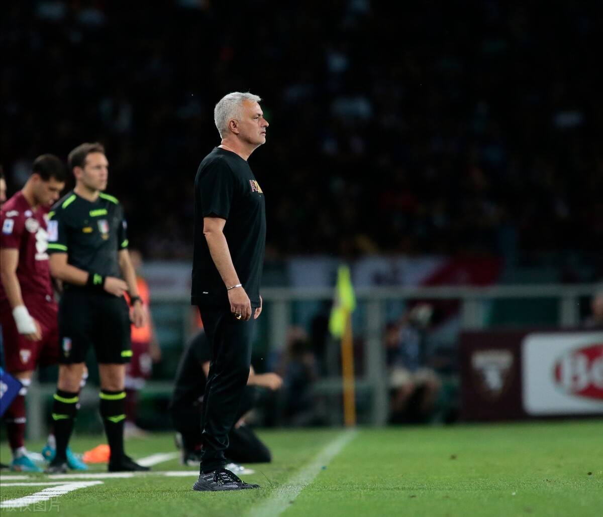 瑞士锋线串联,助球队锁定胜局 瑞士锋线串联,助球队锁定胜局