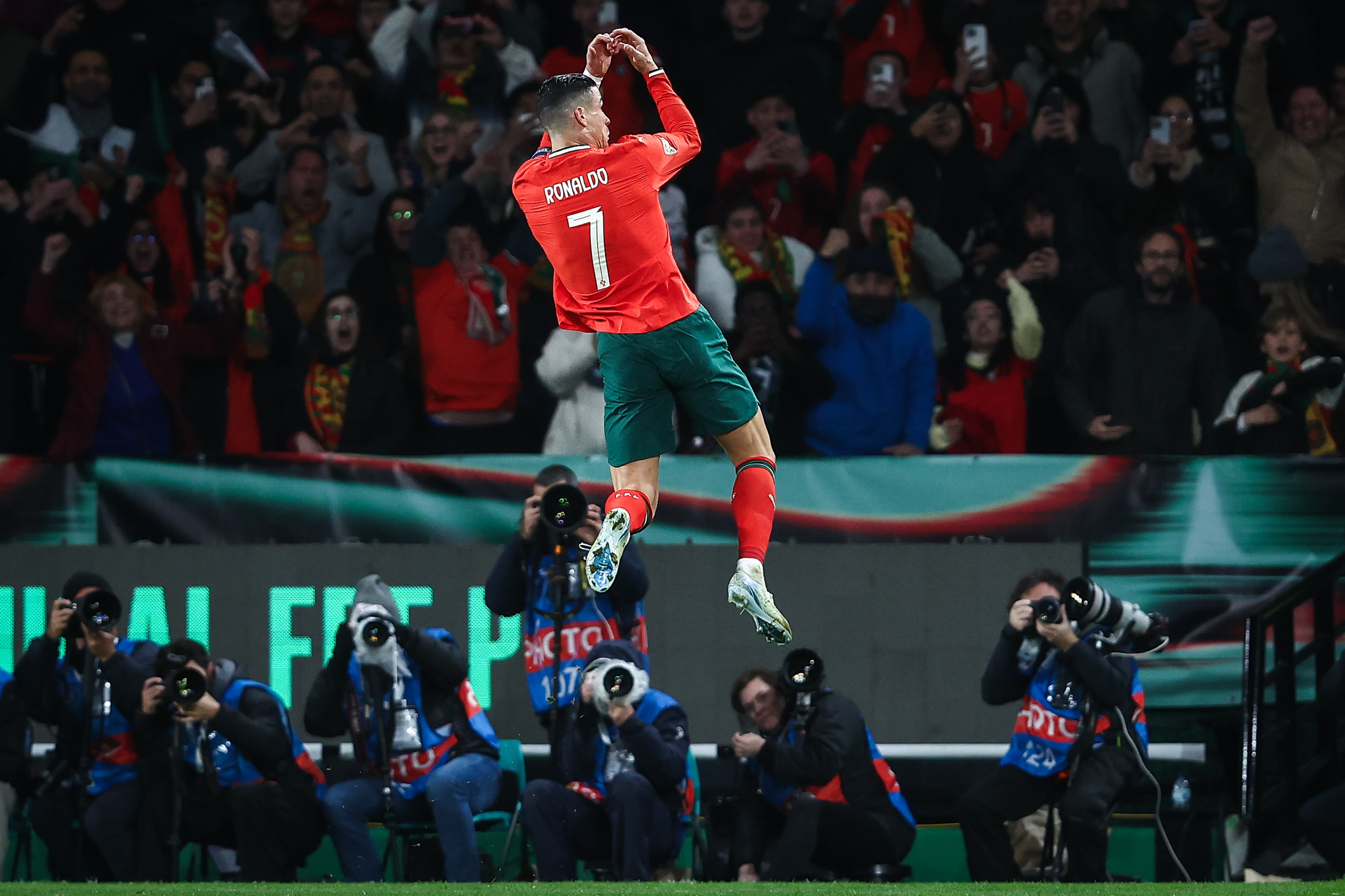 9you娱乐-葡萄牙球队主场作战,力争晋级淘汰赛