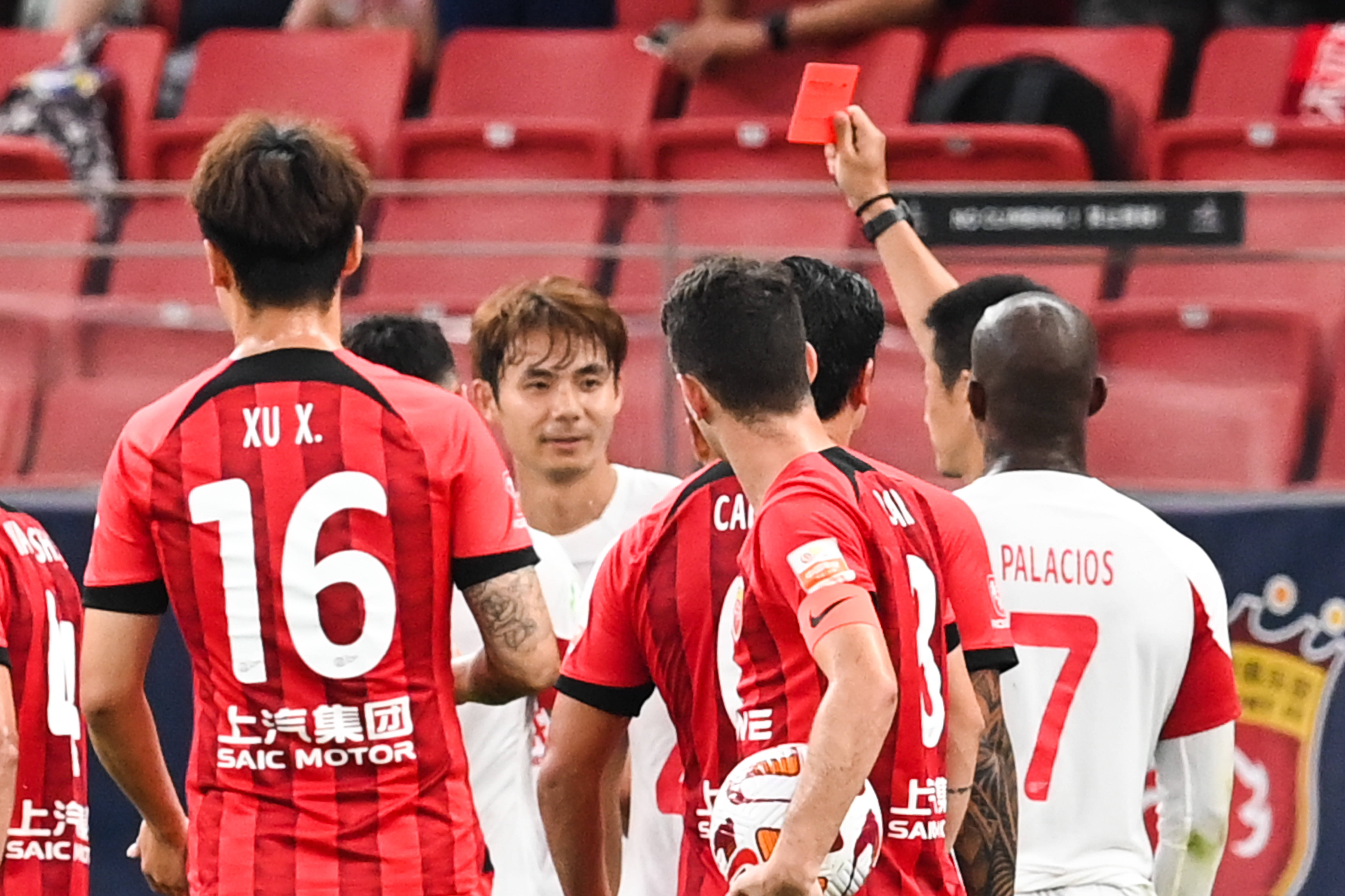 关于抢分大战!球队在国内足球比赛中积极备战的信息 关于抢分大战!球队在国内足球比赛中积极备战的信息