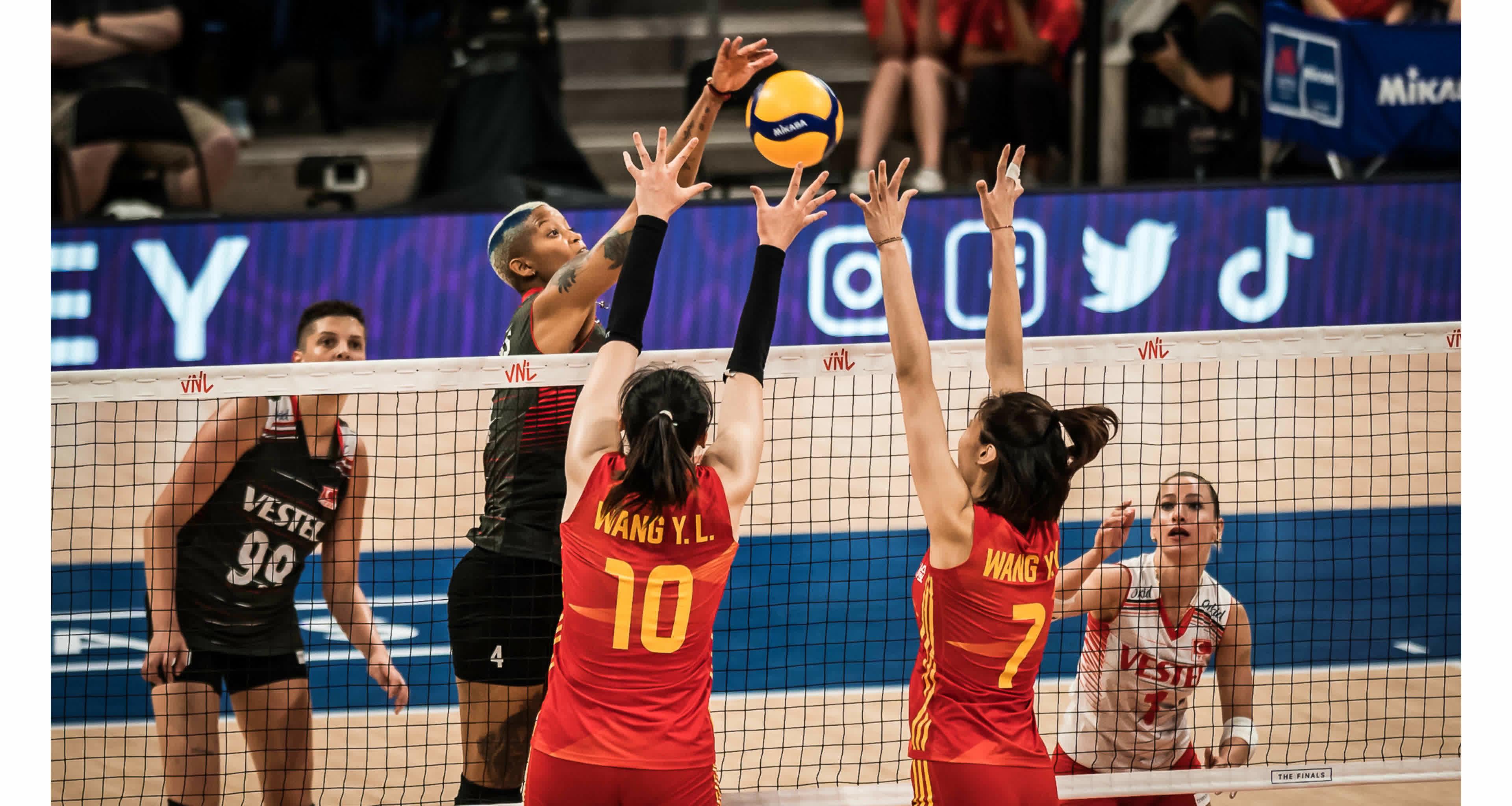 九游体育直播-摩尔多瓦女排队成功杀入四强