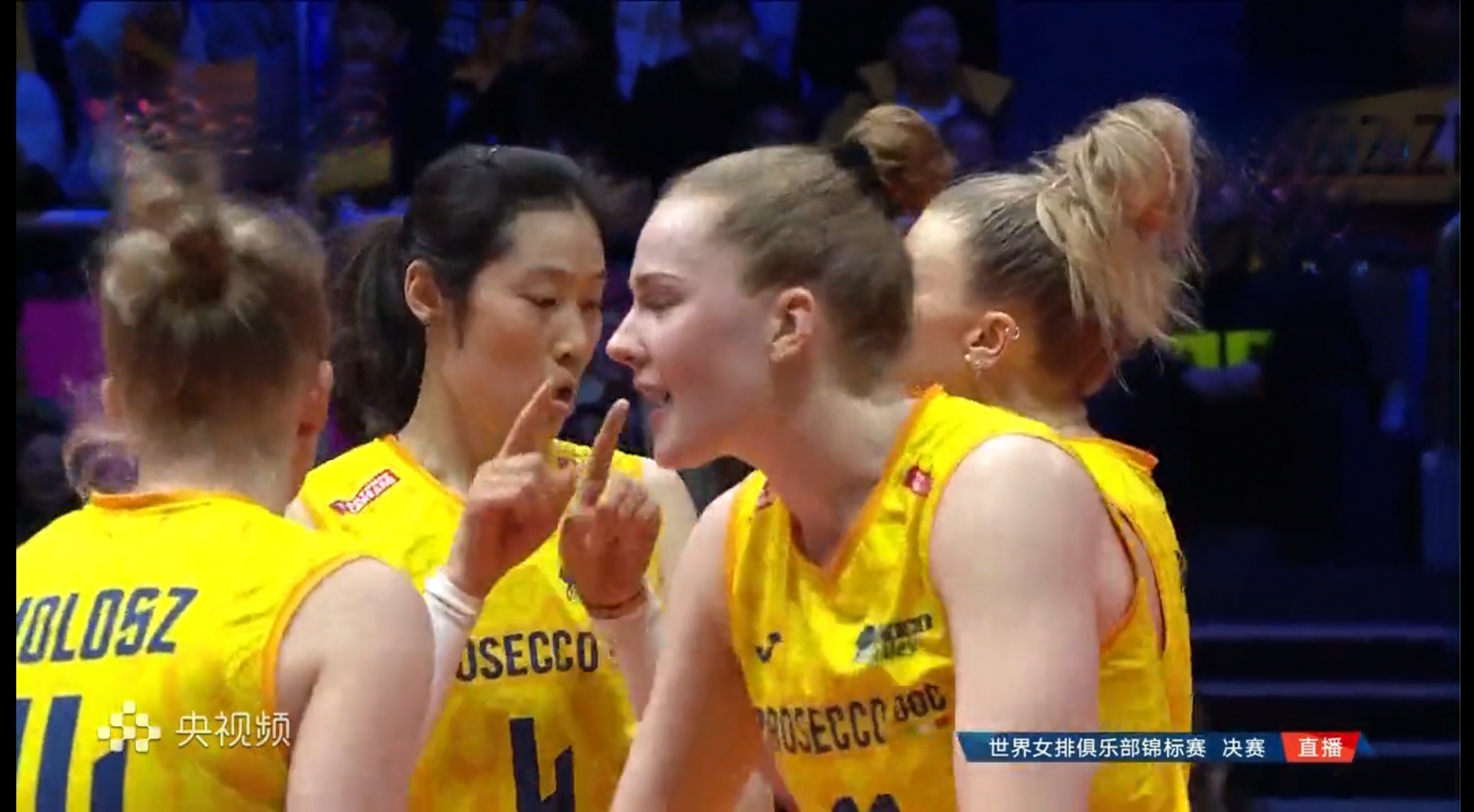 摩尔多瓦女排队成功杀入四强