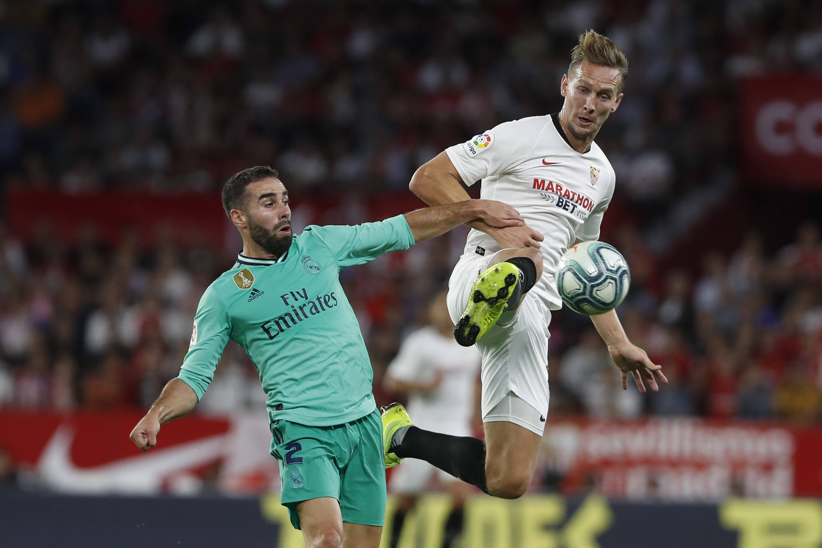 塞维利亚告负,皇马逆袭领跑 塞维利亚告负,皇马逆袭领跑