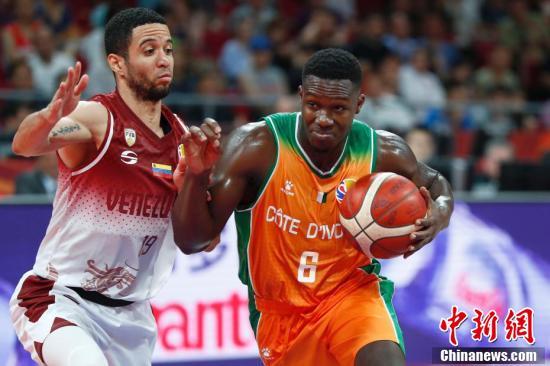 委内瑞拉队在击剑比赛中取得辉煌战绩 委内瑞拉队在击剑比赛中取得辉煌战绩