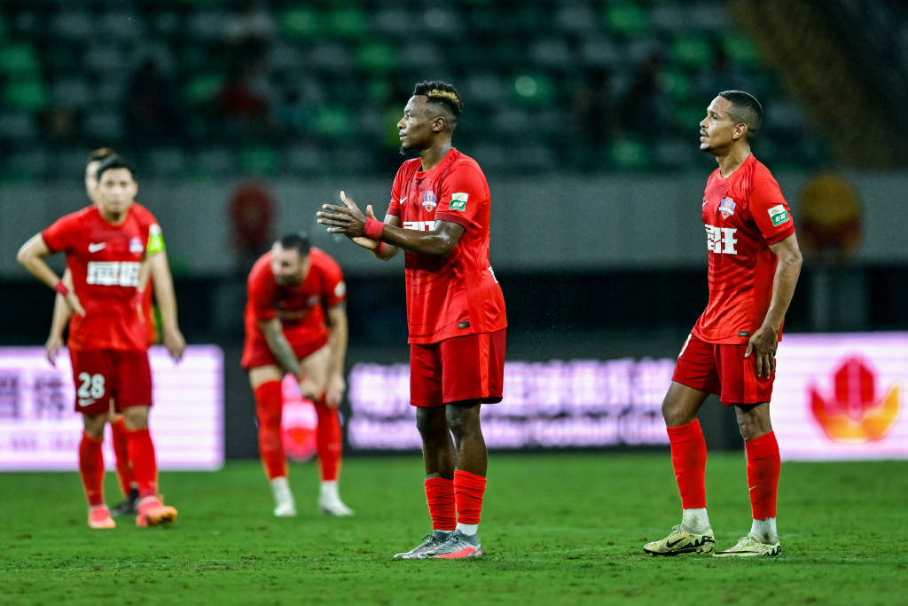 九游体育-哈德斯菲尔德客场再败，连败局势愈演愈烈的简单介绍