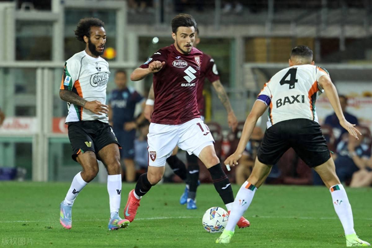 比萨主场大胜都灵,豪取三分 比萨主场大胜都灵,豪取三分