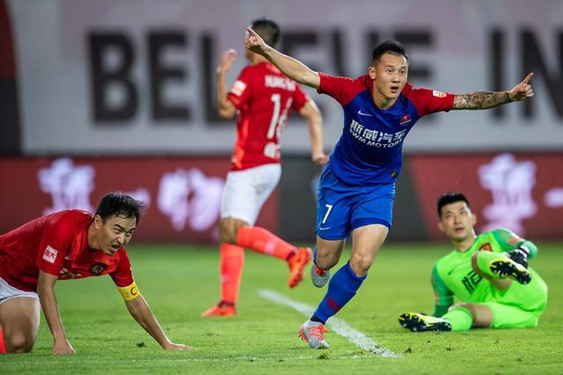 深圳佳兆业逆转重庆斯威,终结连败 深圳佳兆业逆转重庆斯威,终结连败