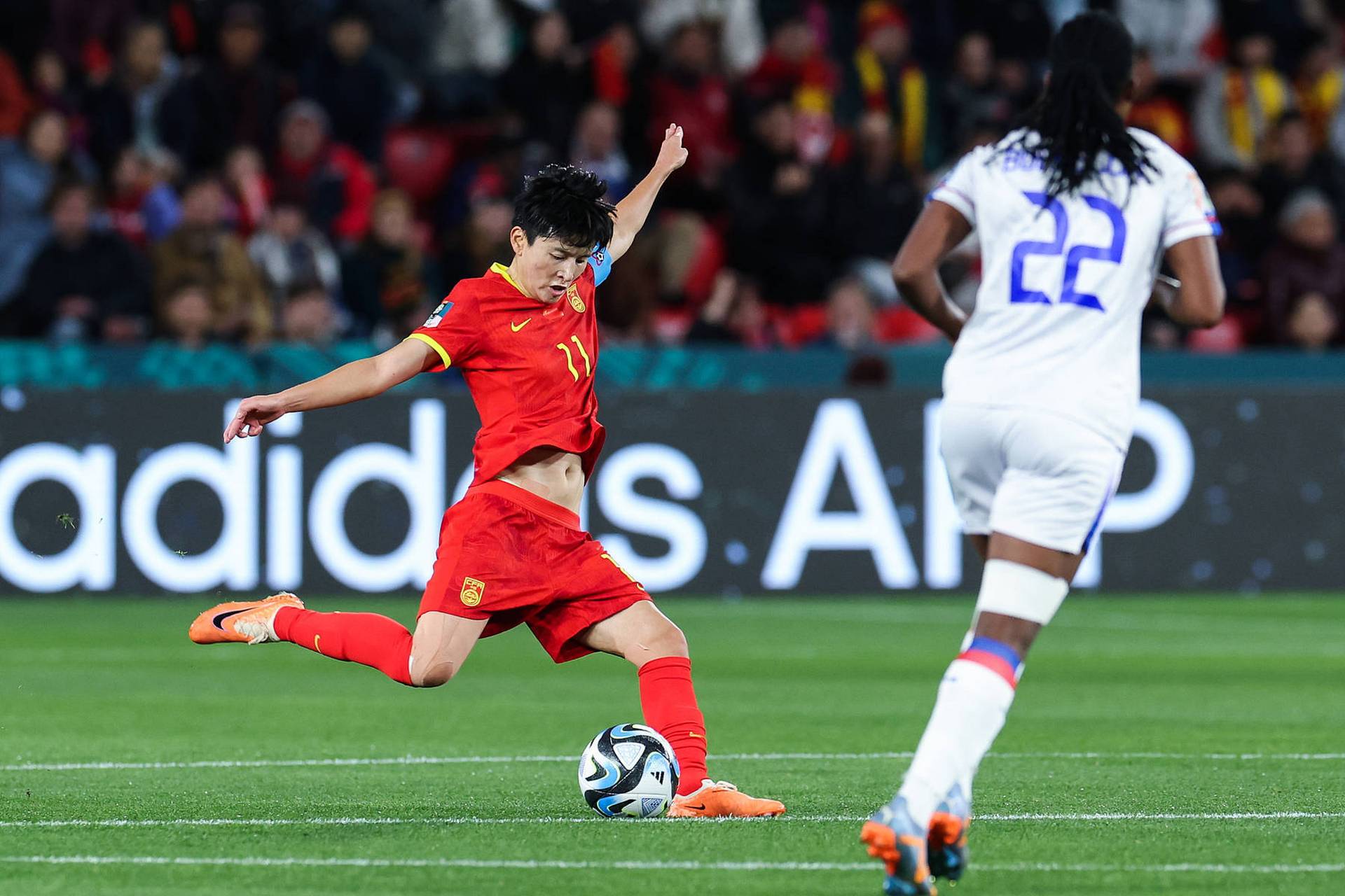 九游娱乐官方网站-世界女足赛场上,中国队奋勇拼搏晋级四强