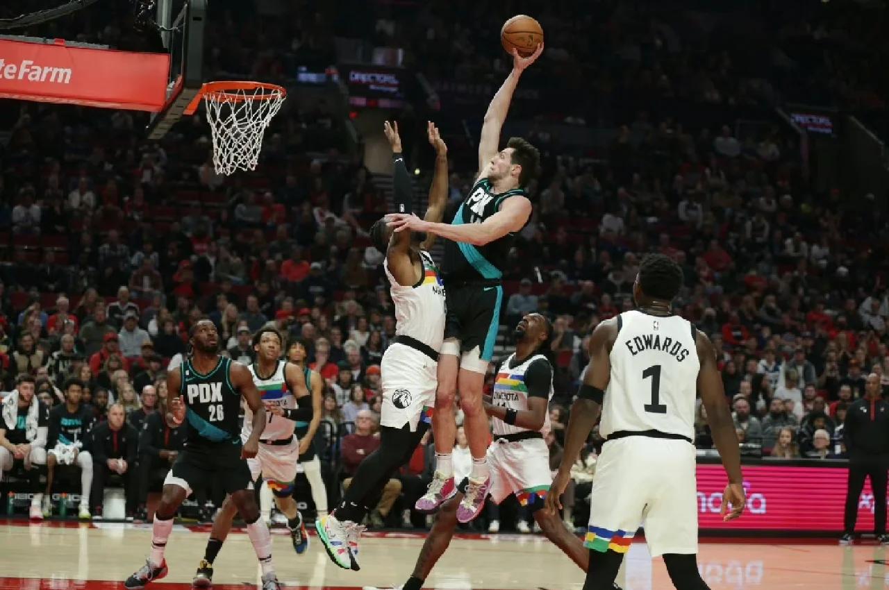 开拓者主场落败,利拉德孤军奋战无法扭转局势 开拓者主场落败,利拉德孤军奋战无法扭转局势