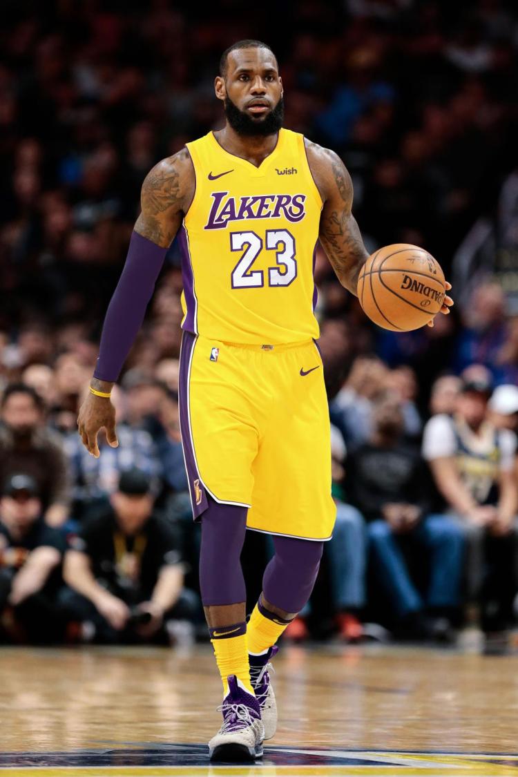 九游娱乐网页-詹姆斯独揽30+湖人惜败快船